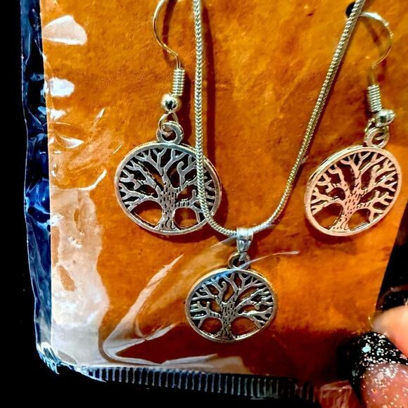 Silver Tree of Life Earrings with Intricate Design - Picture 1 of 3